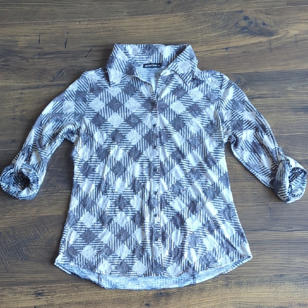 Davis Cline Snap Button Front Top